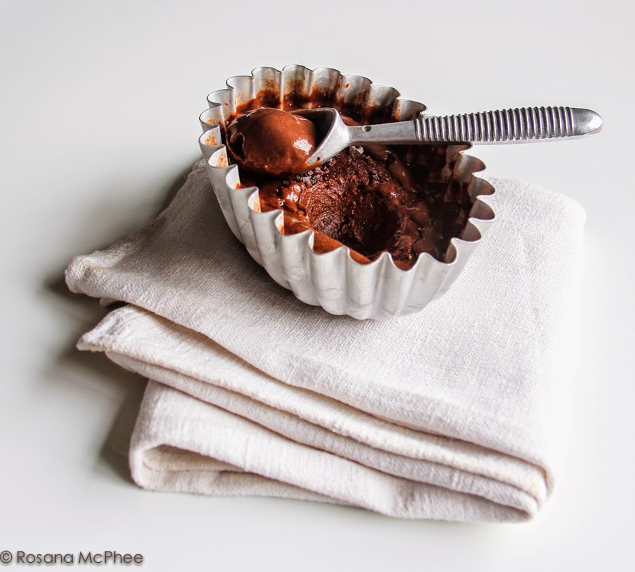 Dark chocolate gelato with cocoa nibs recipe