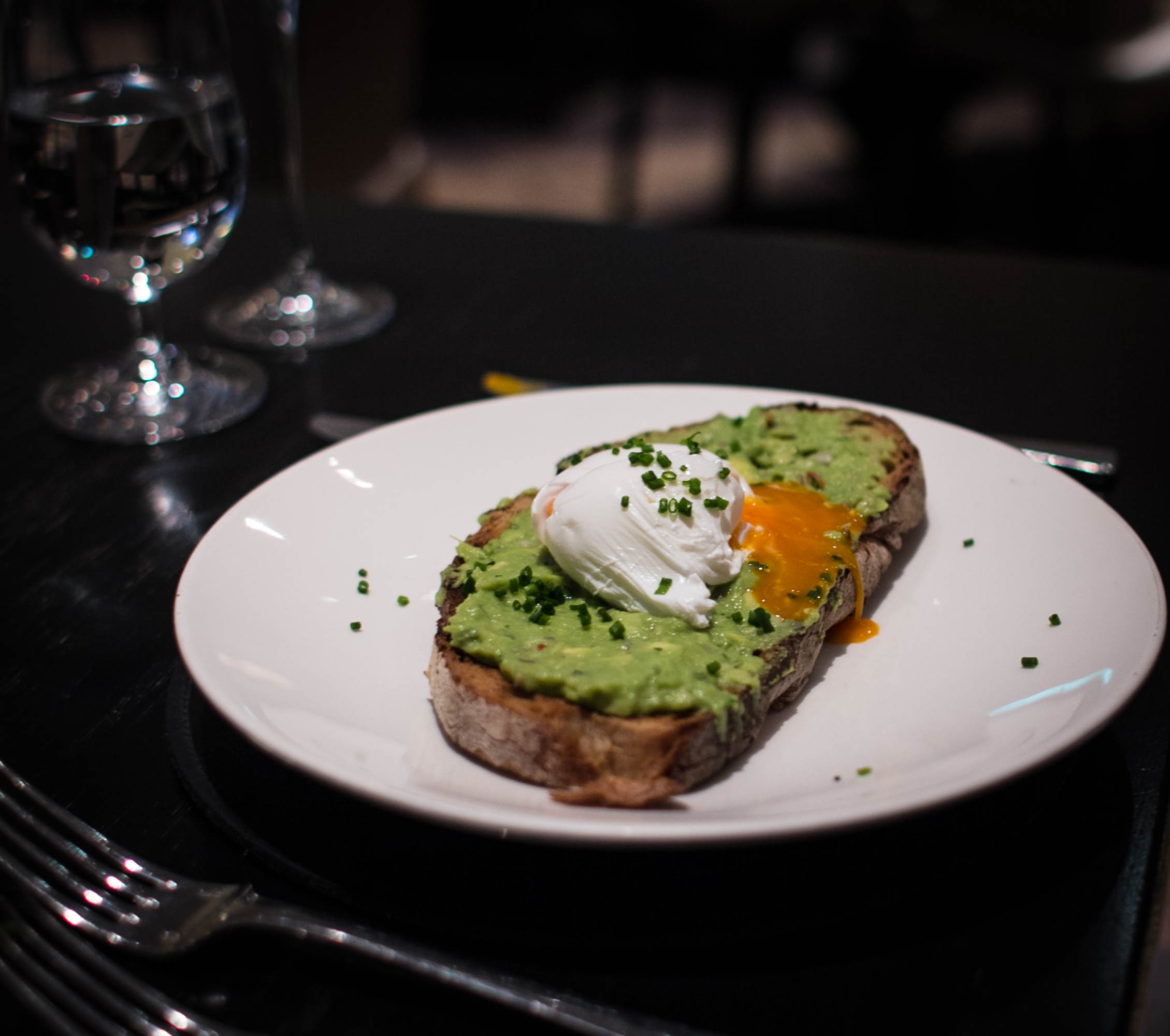 sourdough toast with mash avocado and poached egg