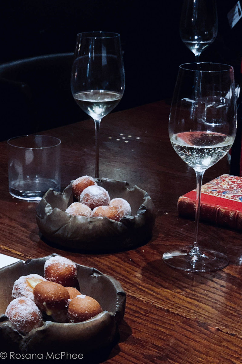 Donuts with mango custard 