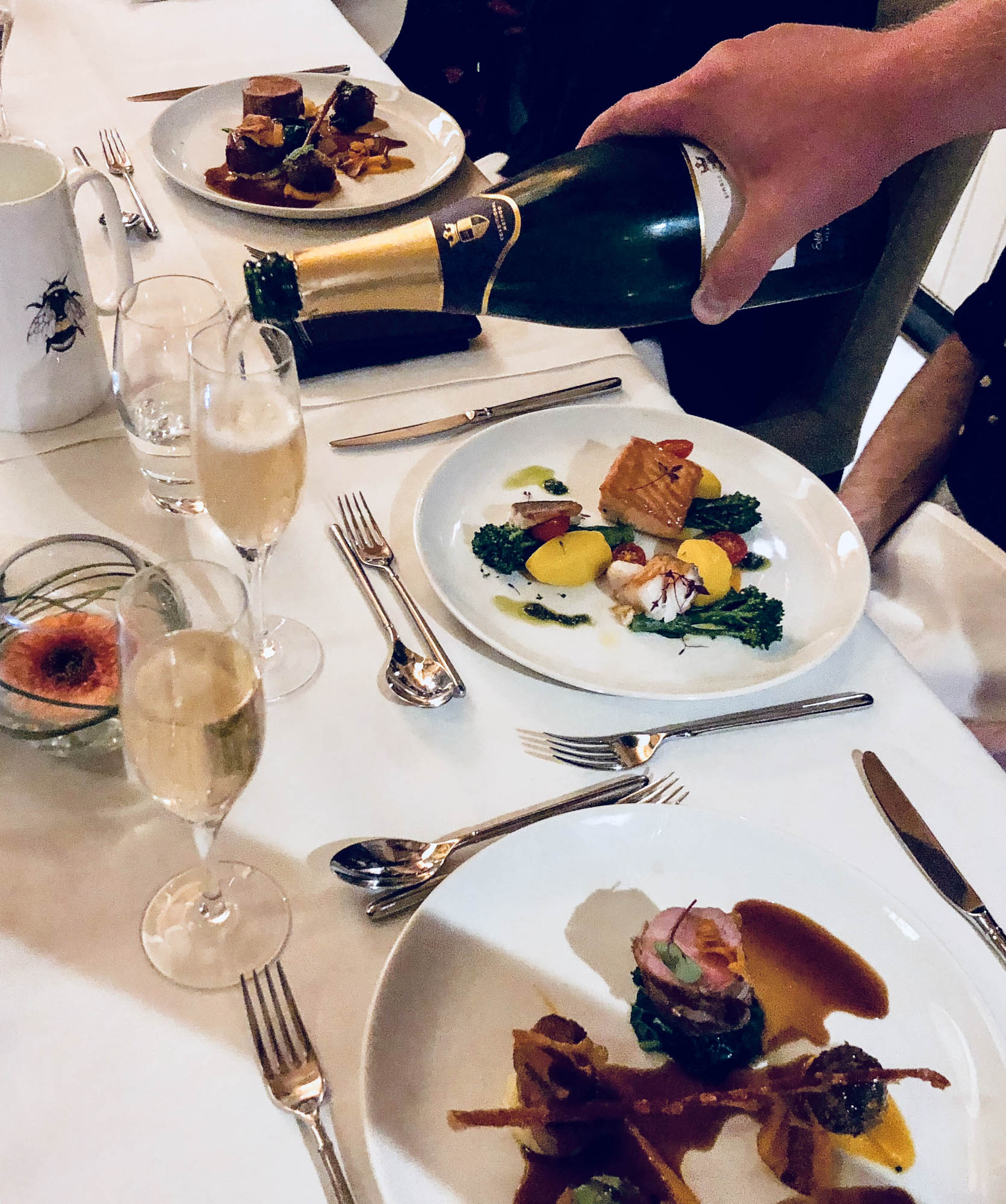 Asda Extra Special English Sparkling wine by Denbies Hot and Chilli